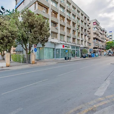 アパート Finikoudes Gate