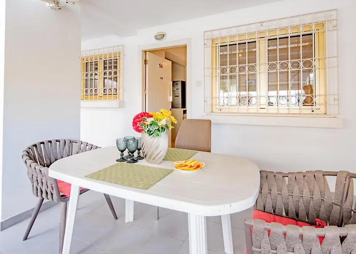 アパート Finikoudes Gate