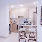 Finikoudes Gate Apartment Larnaca