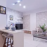 Finikoudes Gate Apartment Larnaca