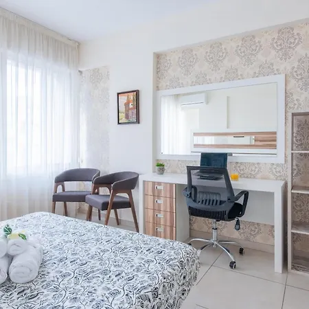 Finikoudes Gate Apartment